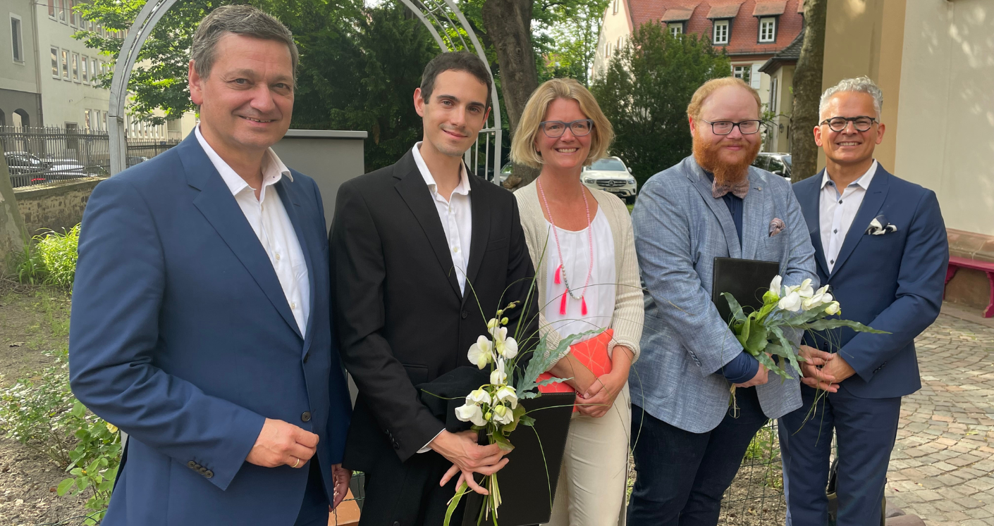 Dr. Susanne Schaefer und Dr. Stefan Zimmer zusammen mit den Förderpreisträgern